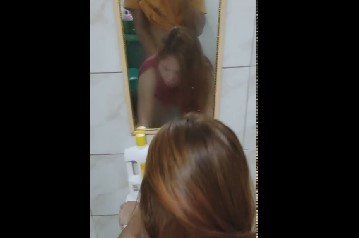 Kaldag sa Banyo with Pinay Ganda