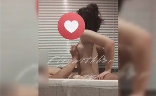 Pa Experience Naman ng Kantutan sa Bath Tub Baby