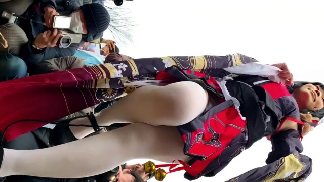 Japanese Cosplayer Upskirt n010