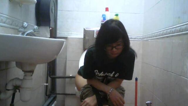 spy cam in singapore public toilet [9]