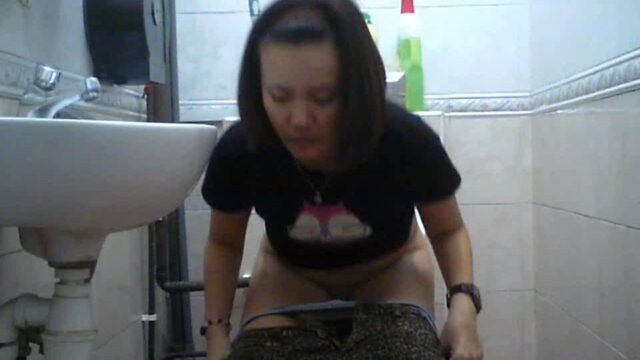 spy cam in singapore public toilet [7]