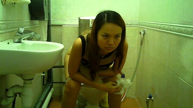 Hidden spy cam in Malaysia toilet [5]