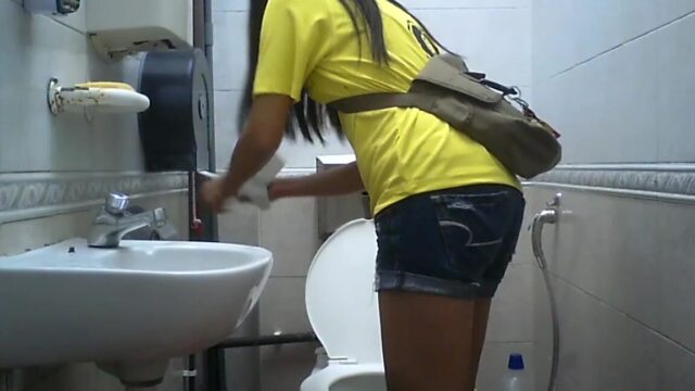 spy cam in malaysia public toilet