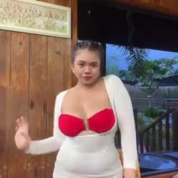 Pinay milf dance in bikini – compilation leaked video